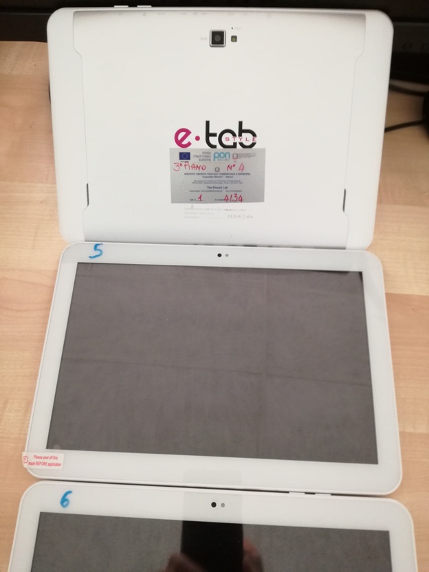 foto tablet registro elettronico